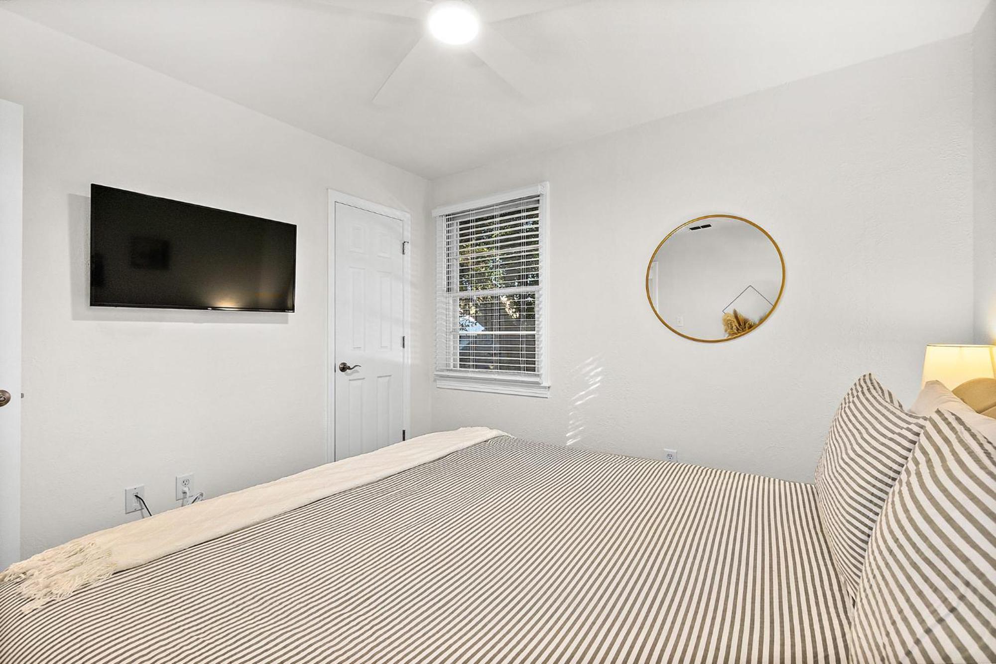 Appartamento Private Uptown Flat - Walk To Nights Of Lights! St. Augustine Esterno foto